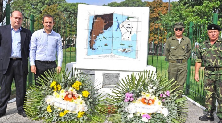 Con un emotivo homenaje, honraron a veteranos y ca&iacute;dos en la Guerra de Malvinas
