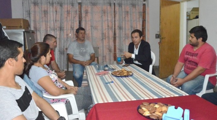 Abella visit&oacute; la sociedad de fomento de La Josefa