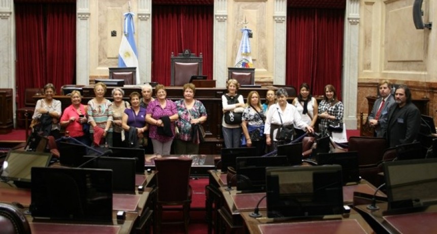 Adultos mayores visitaron el Palacio del Congreso de la Naci&oacute;n