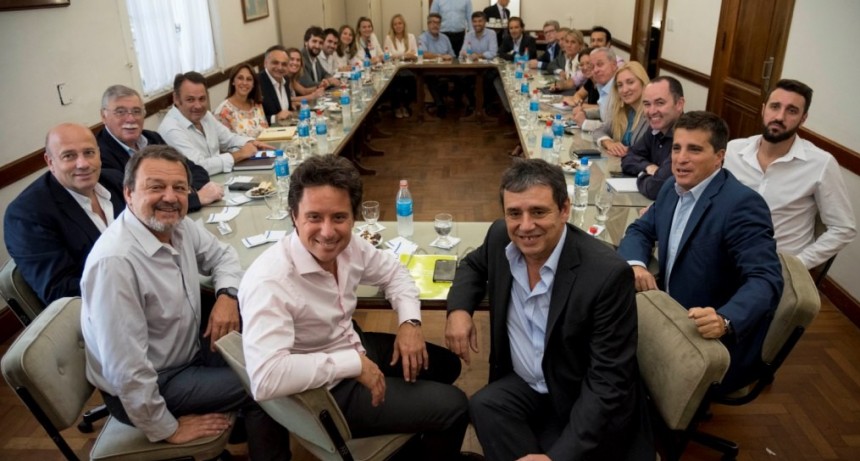 Senadores de Cambiemos se reunieron con S&aacute;nchez Zinny