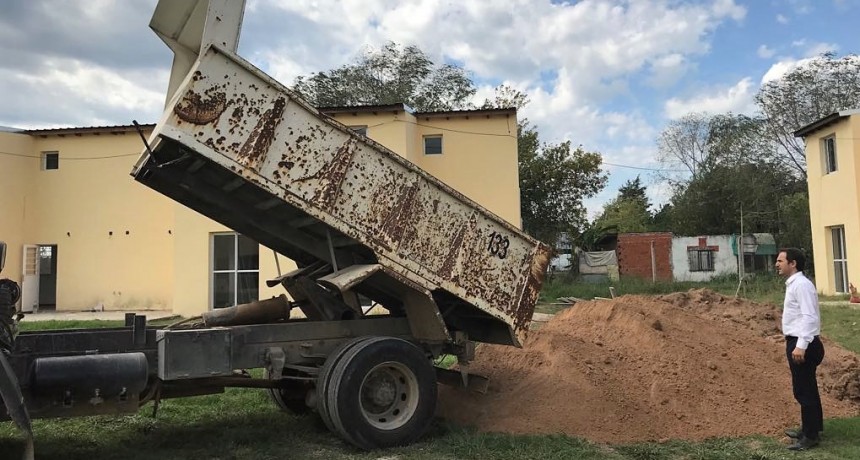 El Municipio nivela los terrenos del barrio &ldquo;104 viviendas&rdquo;