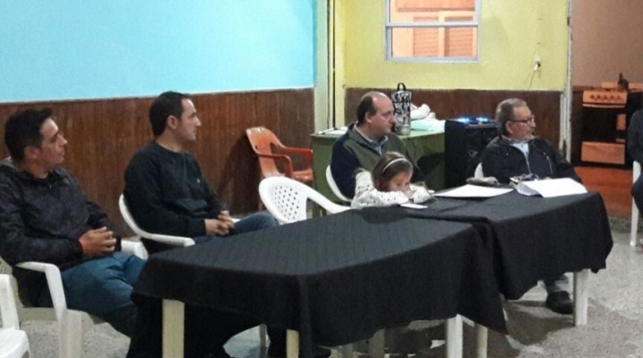 El Intendente y Roses se reunieron con vecinos de San Jacinto 