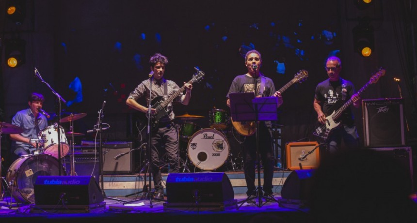 La &ldquo;Beatleman&iacute;a&rdquo; llega este s&aacute;bado al Teatro Pedro Barbero   