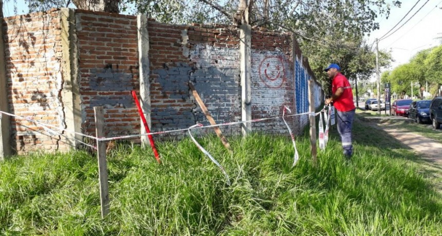 Per&oacute;n y Necochea: el Municipio actu&oacute; preventivamente para evitar un derrumbe e intimar&aacute; al due&ntilde;o del lugar
