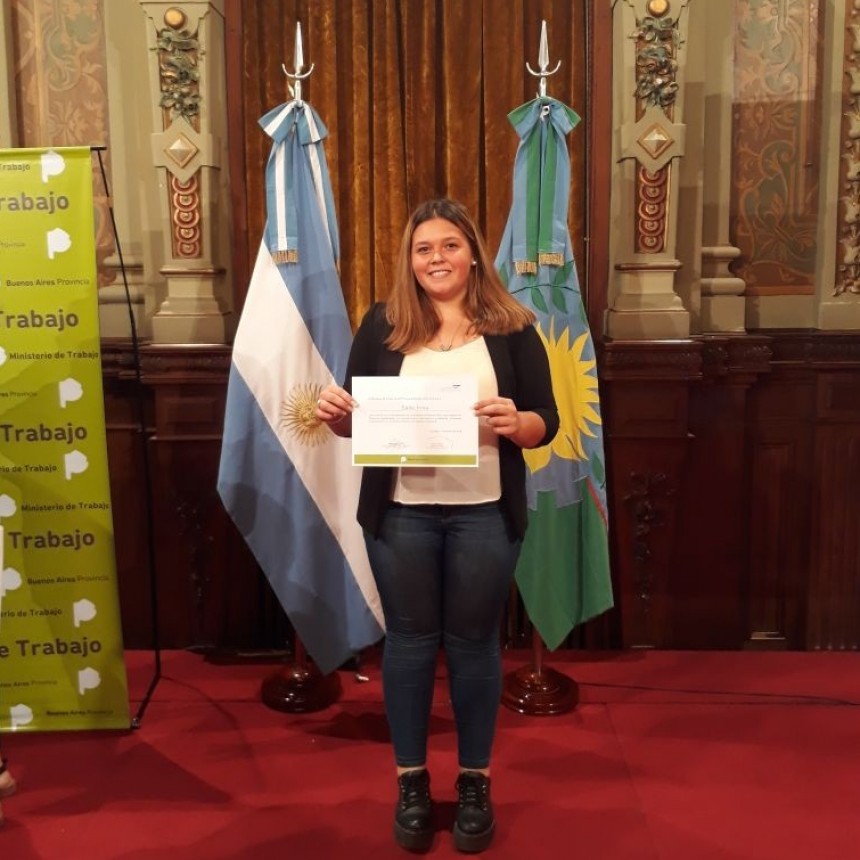 Irina Gallo fue elegida "abanderada" de la Provincia