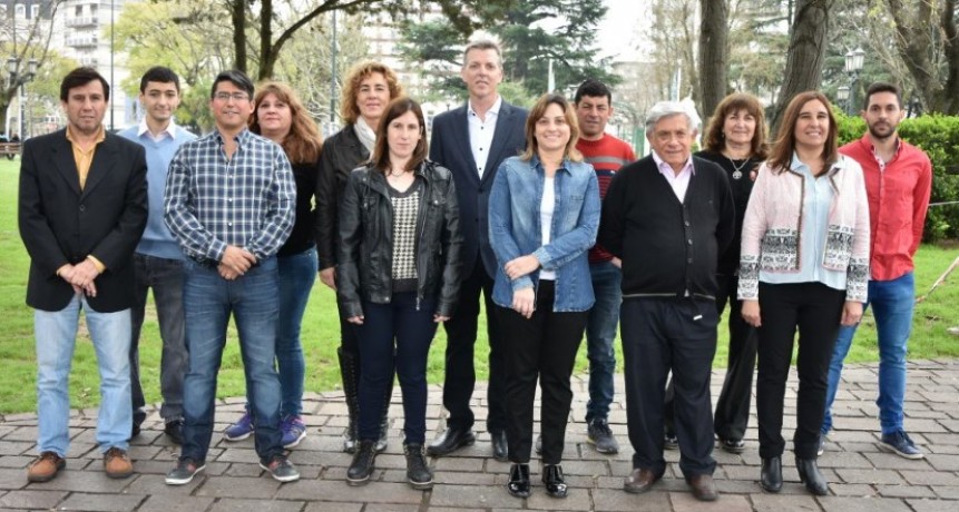 La Comisi&oacute;n Directiva de la UV M&aacute;s Campana respald&oacute; a sus concejales en el debate por la estructura del HCD