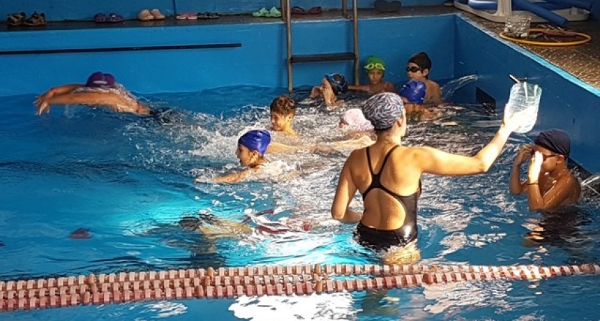 Comenzaron las clases de la Escuela Municipal de Nataci&oacute;n 