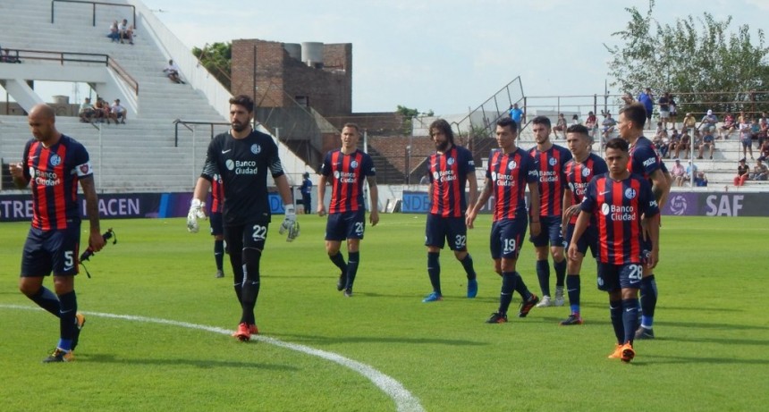 San Lorenzo de Almagró empató sin goles con Patronato