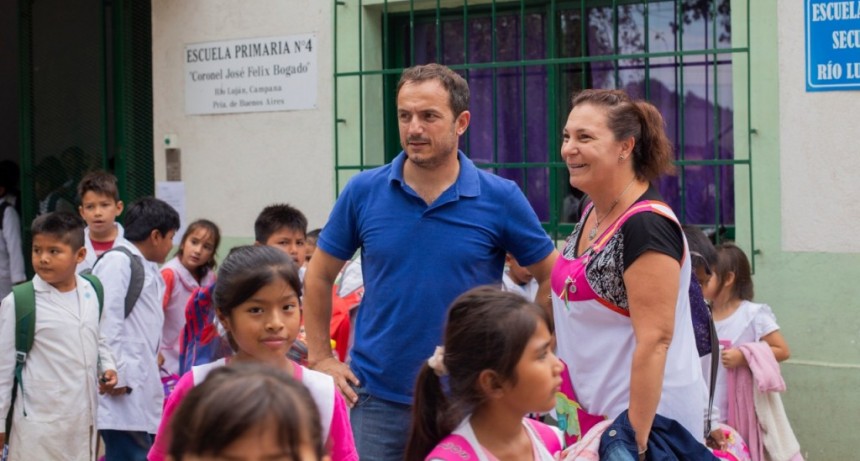 La comunidad educativa de la Escuela Primaria N&ordm; 4 ya cuenta con el sem&aacute;foro 