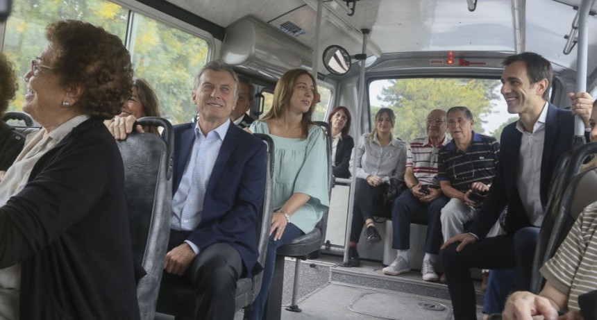 VIDAL ACOMPA&Ntilde;&Oacute; A MACRI EN LA PRESENTACI&Oacute;N DEL NUEVO SERVICIO DE COLECTIVOS DE JUN&Iacute;N