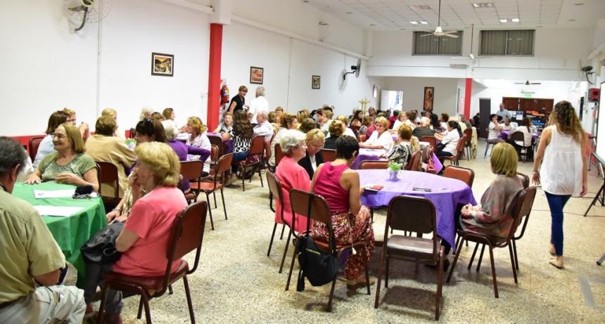 Adultos mayores participaron del primer encuentro de Caf&eacute; con A.L.M.A