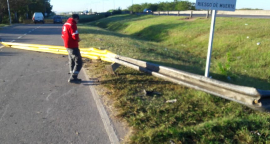 En un acto de vandalismo, arrancaron el guardarrail del ex camping R&iacute;o Luj&aacute;n
