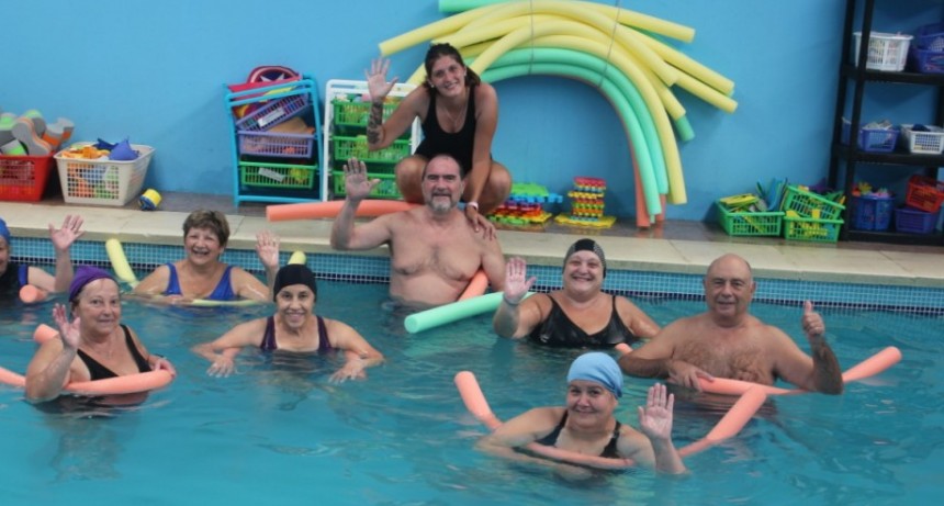 Comenzaron las clases de aquagym para adultos mayores