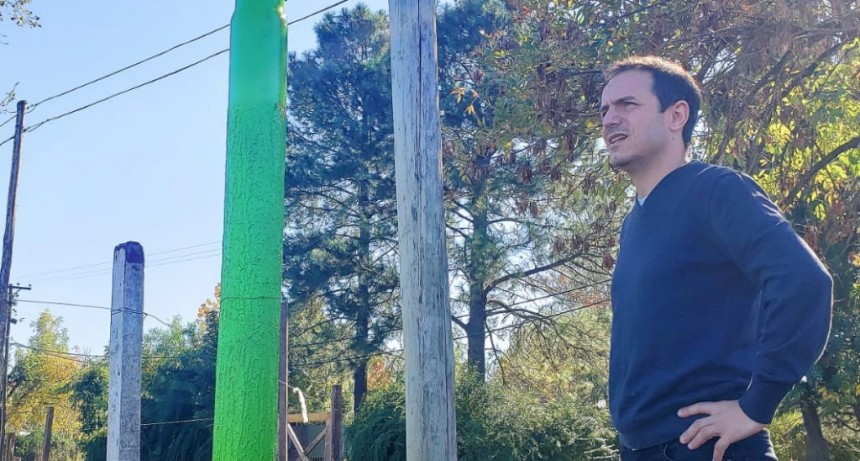 El Municipio instala 74 nuevas luminarias en Los Pioneros