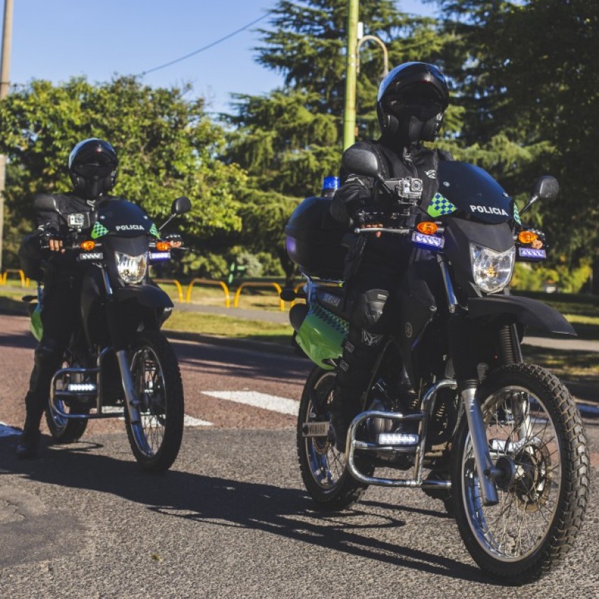 Atacan a uno de los dos nuevos motopolic&iacute;as 
