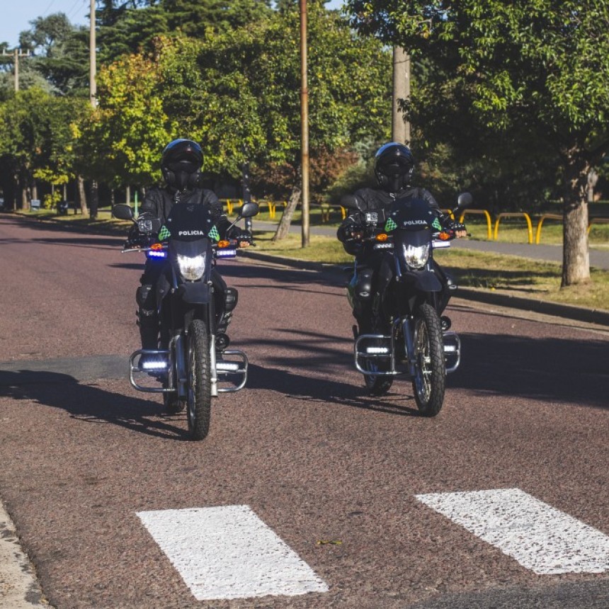 Los motopolic&iacute;as vuelven a patrullar la zona del Campito