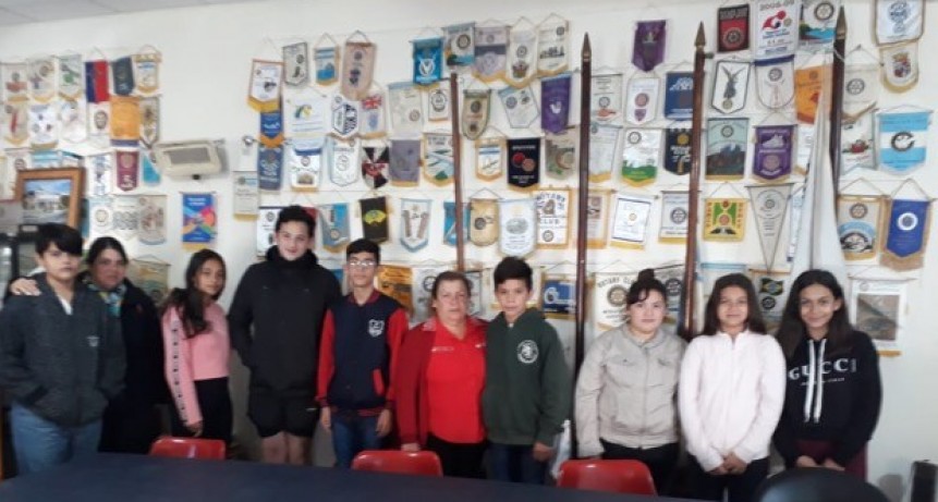 ROTARY CLUB CAMPANA : ENTREGA DE BECAS Y PRESTAMOS DE HONOR 2019