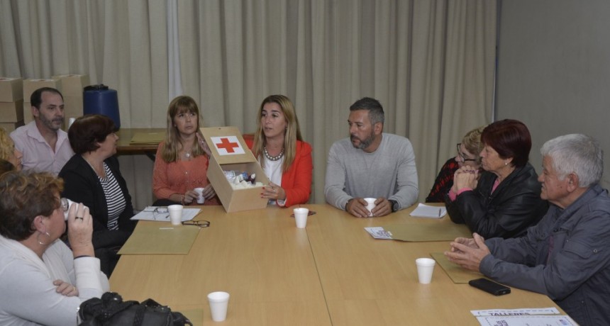 La jefa de Gabinete encabez&oacute; una reuni&oacute;n con fomentistas