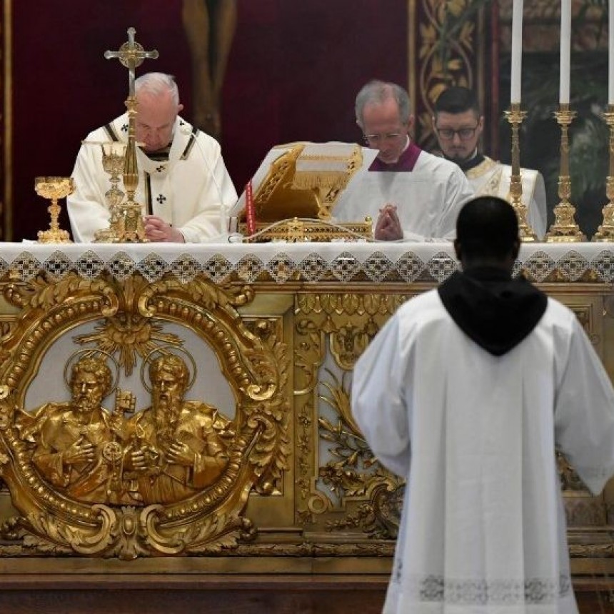Domingo de Pascua junto al Papa Francisco y a toda la Iglesia