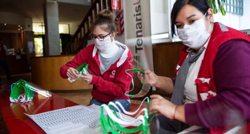Tenaris don&oacute; 3.500 protectores faciales fabricados en su centro industrial Campana