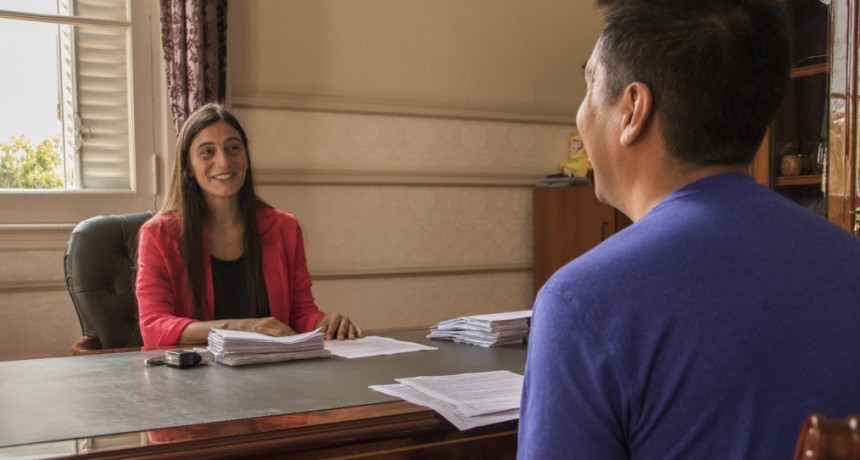 El Municipio coordin&oacute; la entrega de las tarjetas del Plan M&aacute;s Vida con el BAPRO
