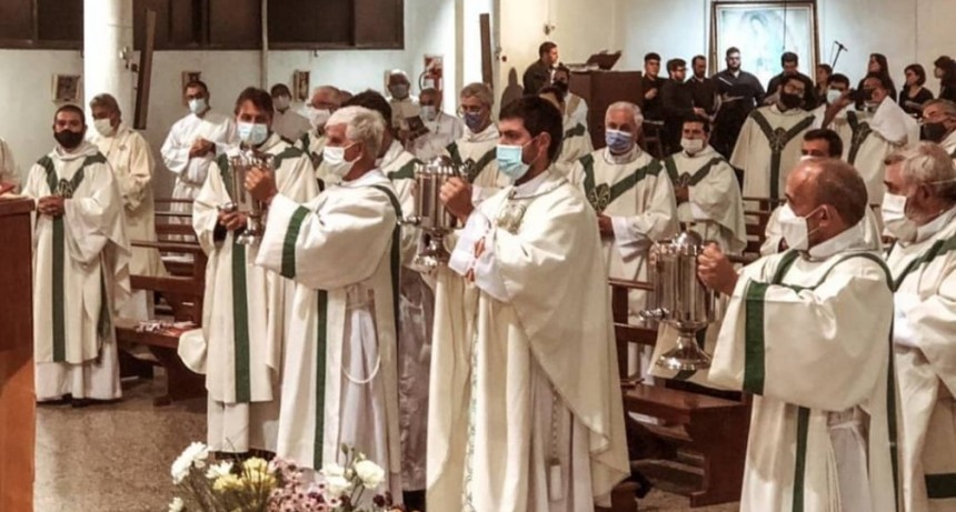 El miércoles 31 de marzo a las 19 hs se llevó a cabo la Misa Crismal de la Diócesis de Zárate-Campana