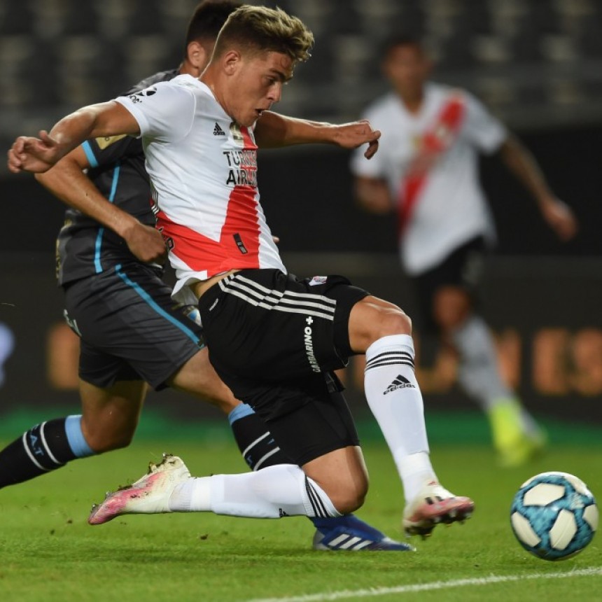 Por Girotti y sin sobrarle nada River pasó de ronda