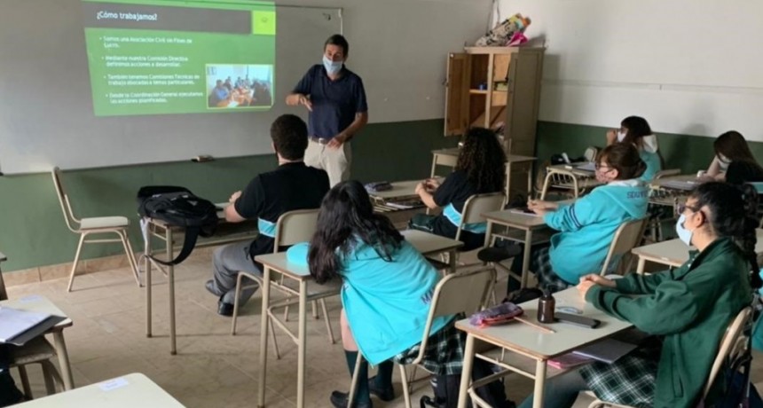 Más educación   EL CICACZ CONTINÚA CON SUS ACTIVIDADES DE CAPACITACIÓN