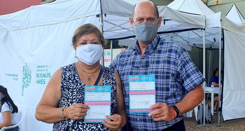 LEONARDO MIDON :  SEGUIMOS VACUNANDO DIARIAMENTE EN LA U.T.N Y EN LA U.N.LU