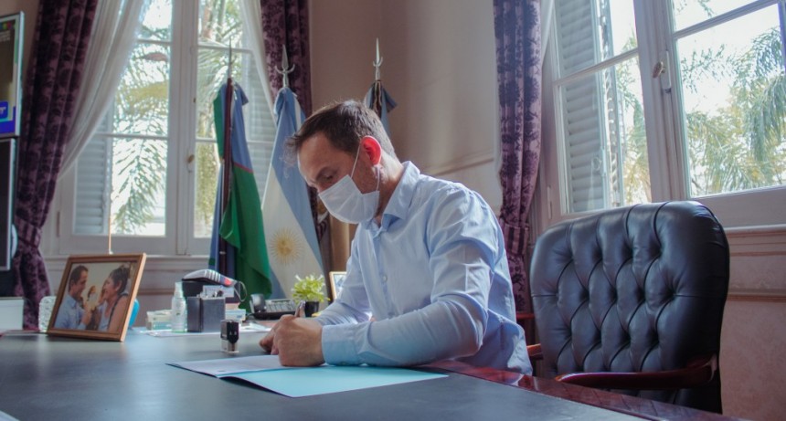 Medidas históricas: 968 trabajadores municipales fueron ascendidos y 168 pasaron a planta permanente