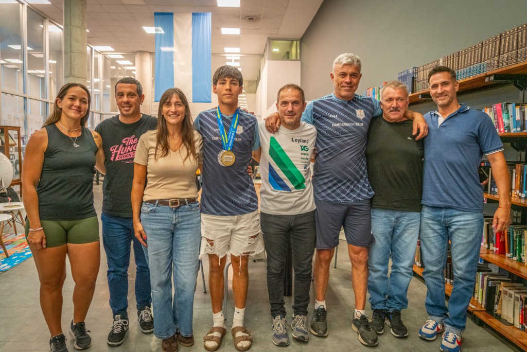 Abella felicit&oacute; al remero Ignacio Baz&aacute;n, flamante Campe&oacute;n Sudamericano