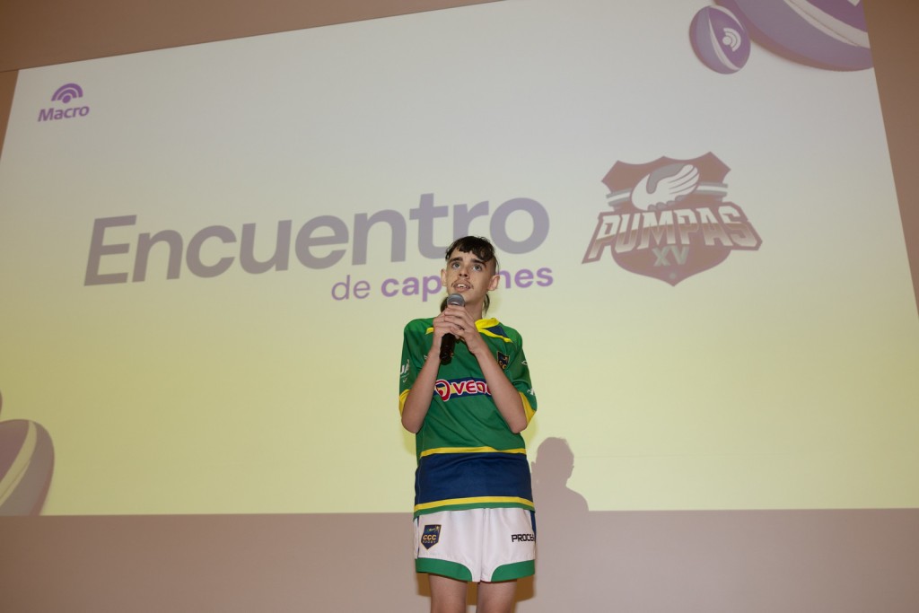 El Club Ciudad, presente en la primera foto de Capitanes de equipos de Rugby Mixed Ability de la URBA