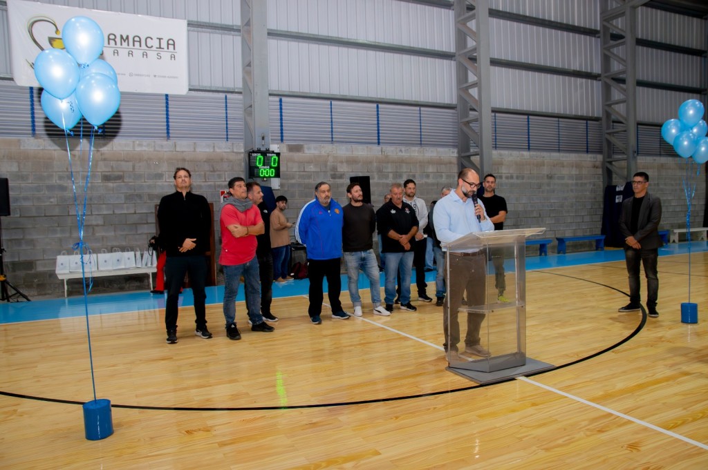 Campana Boat Club inaugur&oacute; el nuevo piso de su polideportivo en una noche cargada de emoci&oacute;n