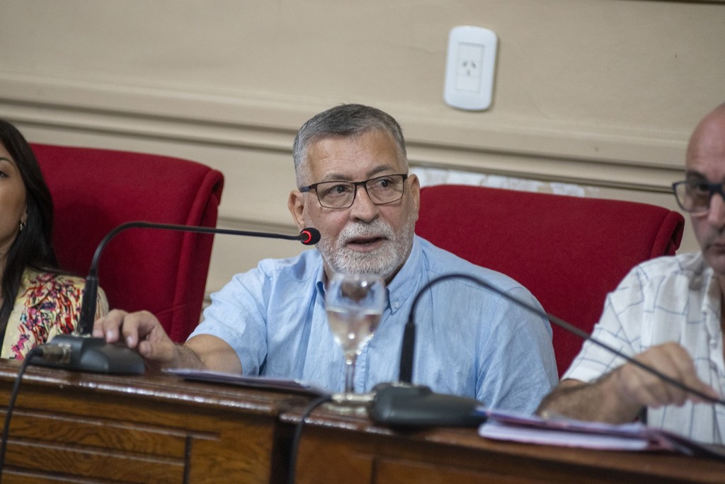 Filosi: &ldquo;Kicillof est&aacute; gastando el dinero de la comida de los bonaerenses en la campa&ntilde;a&rdquo;