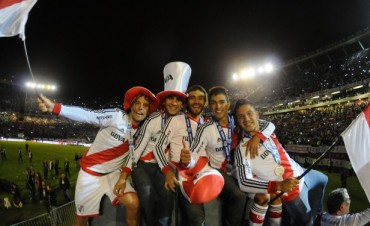 RIVER PLATE CAMPE?&rsquo;N FESTEJO EN EL MONUMENTAL  Y "F�TBOL CON ESTILO" TRANSMITI?&rsquo; EN DIRECTO