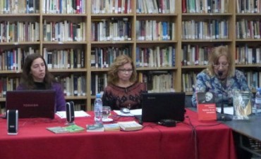Clase abierta sobre sobre Julio Cort&aacute;zar en la Biblioteca P&uacute;blica Municipal