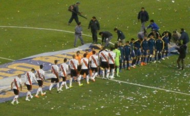 BOCA JUNIORS VENCI?&rsquo; A RIVER PLATE CON DOS GOLES QUE LLEGARON DESDE EL BANCO