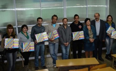 En Campana se entregaron m&aacute;s de 15.000 equipos  Establecimientos Educativos locales contin&uacute;an recibiendo las netbooks del Plan &ldquo;Conectar Igualdad&rdquo;