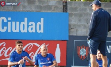 Bauza y el plantel que viaj� a Formosa
