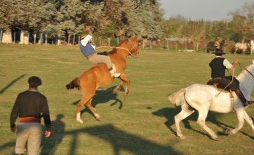 Junto a los Centros Tradicionalistas, Campana vivi&oacute; un &ldquo;130 Bien Gaucho&rdquo;