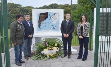 Abella homenaje&oacute; a los patriotas del Crucero General Belgrano 
