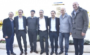 Abella se reuni&oacute; con intendentes del Pro