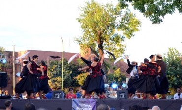 Invitaci&oacute;n a celebrar el 206&deg; aniversario de la Revoluci&oacute;n de Mayo