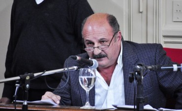 Carlos Cazador analiz&oacute; el tratamiento de la rendici&oacute;n de cuentas 2015