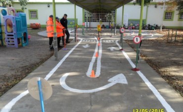 Con juegos y una pista vial, ni&ntilde;os se concientizan sobre las normas de tr&aacute;nsito 
