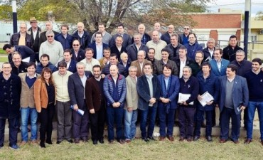 Abella particip&oacute; del Foro de Intendentes de Cambiemos que tuvo a Ritondo como invitado 