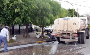 Se desobstruy&oacute; un conducto pluvial en el B&deg; Del Pino