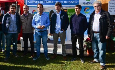 Campana estuvo presente en la Fiesta del Pollo al barro en Escobar 