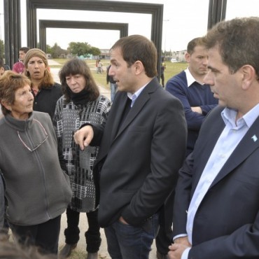 Muy pronto van a empezar a vivir m&aacute;s seguros: le asegur&oacute; Abella a los vecinos