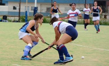   El equipo femenino del Campana Boat Club se rencontr&oacute; con el triunfo